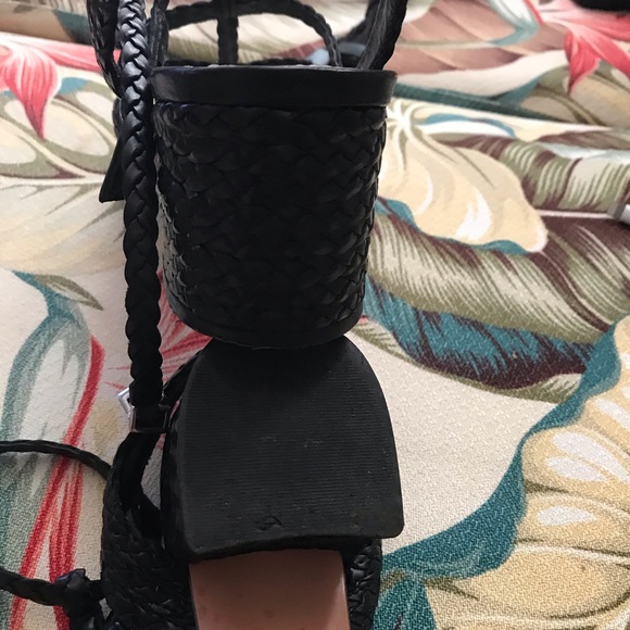 Schultz strapping sandals size 7 - Picture 6 of 8